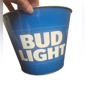 VINTAGE BUD LIGHT Galvanized Ice Bucket Pail Bar Ware Beer Cooler Blue NWOT